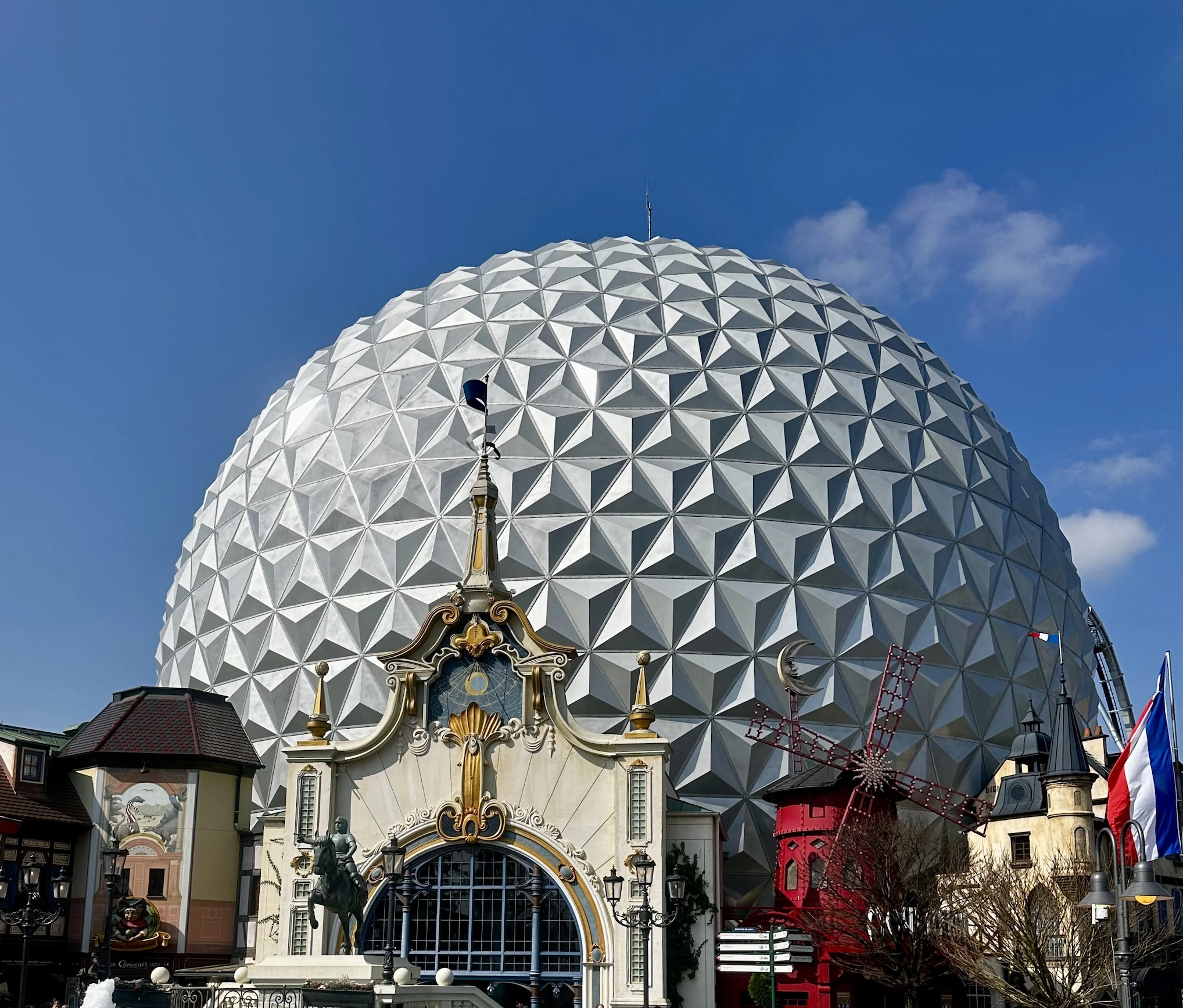 Die Kugel der Eurosat im Europa-Park in Rust.