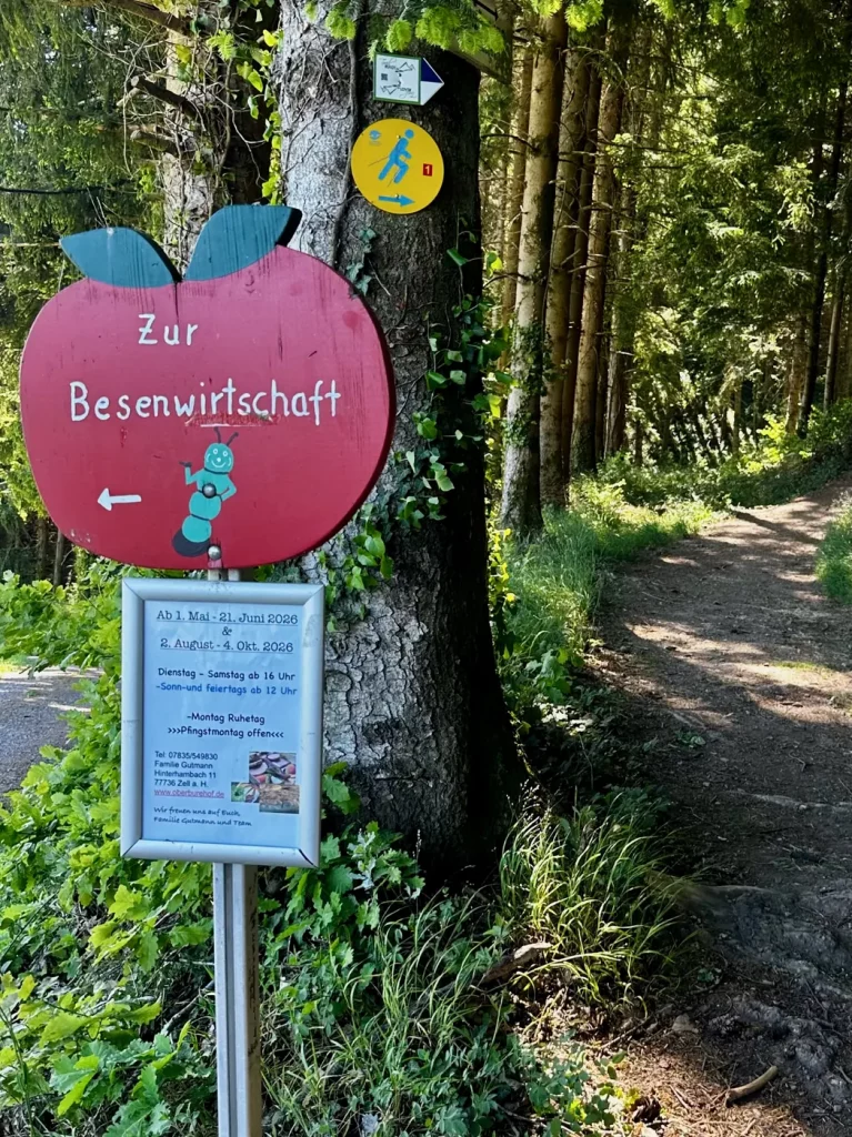 Begrüßungsschild am Hahn-und-Henne-Premiumweg