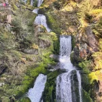 Panoramafoto der Triberger Wasserfälle und Triberg